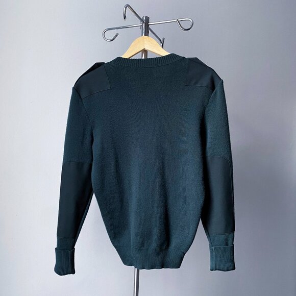 ❄️ Vintage Dark Green Wool Military V-Neck Sweater - Picture 3 of 5